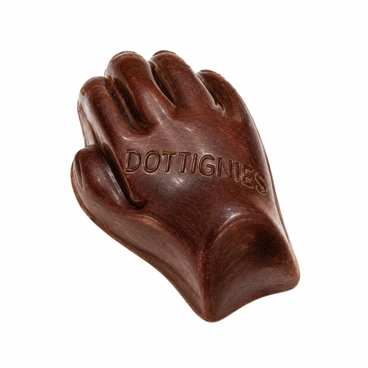 Praline artisanale en forme de main, en chocolat noir, gravée « Dottignies », garnie d’une ganache à l’orange.